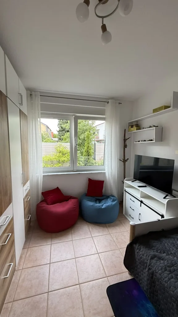 Schlafzimmer 2